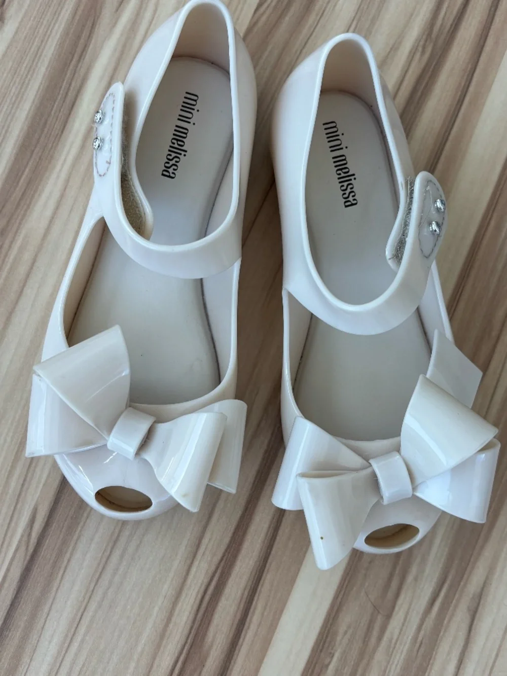 Mini Melissa Kids, Girls Ultragirl Classy Beige Size 11 shoes - Picture 3 of 7
